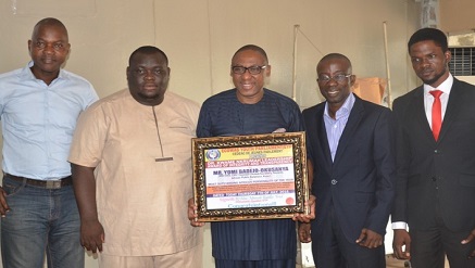 Badejo-Okusanya Recieves Kwame Nkrumah Leadership Award