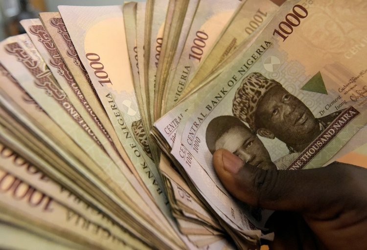 Naira buoyed by trade optimism and rebounding oil prices