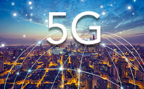 COVID-19: Razor Blades Found in Anti-5G Posters in UK