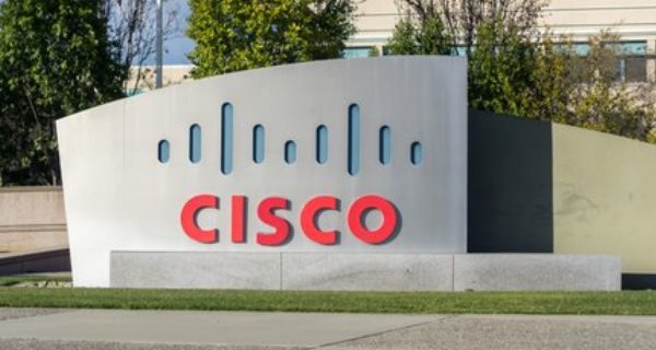Global Online Traffic Spikes as Cisco Outlines Internet Strategy
