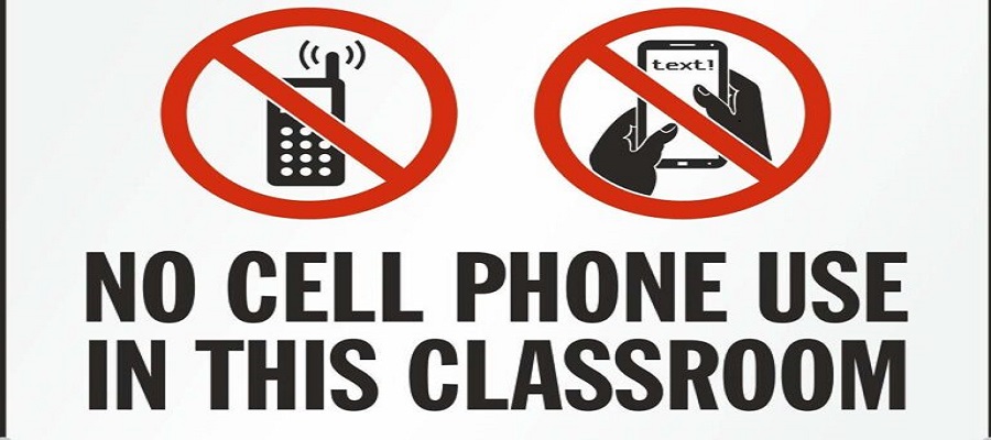 University Don Seeks Ban of Smartphones, Social Media in Schools