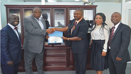 Oluropo Owolabi, managing director/chief executive officer of SAHCOL (second left) receiving African Global Aviation Enterprise Achiever Award