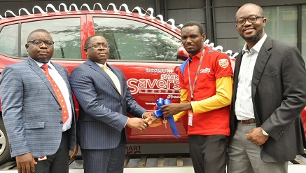 (L-r): Femi Oshinlaja, vice president, Mobile Commerce, Airtel Nigeria; Victor Etuokwu, executive director, Personal Banking, Access Bank; winner of new Hyundai i10 , HND 1 Computer Engineering student of Lagos State Polytechnic, Abdulrazak Ayinde with Director of Strategy, Airtel, Tenu Awoonor during the Smart Savers prize presentation held in Lagos during the week.