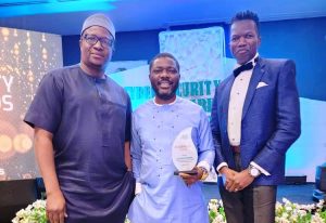 L-r: Mr. Remi Afon, CSEAN Board Chairman; Dr. Obadare Peter Adewale, the Co-Founder and the Chief Visionary officer (CVO) of Digital Encode Limited and the first recipient of Cyber Security Experts Association of Nigeria (CSEAN’s) ‘Outstanding Individual of the Year Award’, and Mr. Ade Shoyinka CSEAN President, during the award ceremony in Lagos recently.