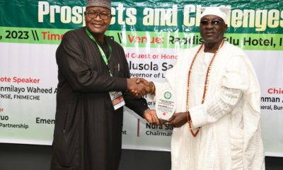 L-R: Prof Umar Garba Danbatta, Executive Vice Chairman/Chief Executive Officer, Nigerian Communications Commission (NCC) and Chief Ahmed Akasoro, The Ashogbon of Lagos, at the presentation of the Procurement Compliance Excellence Service Award to Danbatta during the 3rd Annual National Conference/Induction Award Ceremony by the Association of Public Procurement Practitioners of Nigeria (APPON) held in Lagos recently (Thursday June 8, 2023)